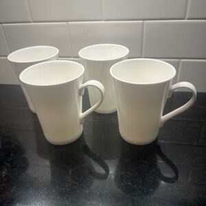 Mikasa White Bone China Delray Set of 4 Coffee Tea Mugs Lucerne